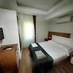 Pera Hotel *
