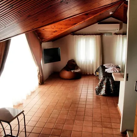 Hotel Pera *